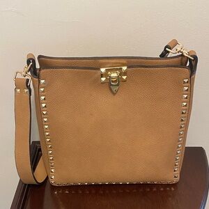 INZI Stylish Gold Studded Tan Crossbody Shoulder Bag NEW